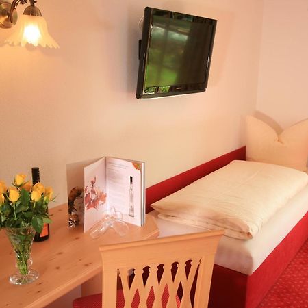 Pension Schweizerhaus Garni ไวอาร์น ภายนอก รูปภาพ