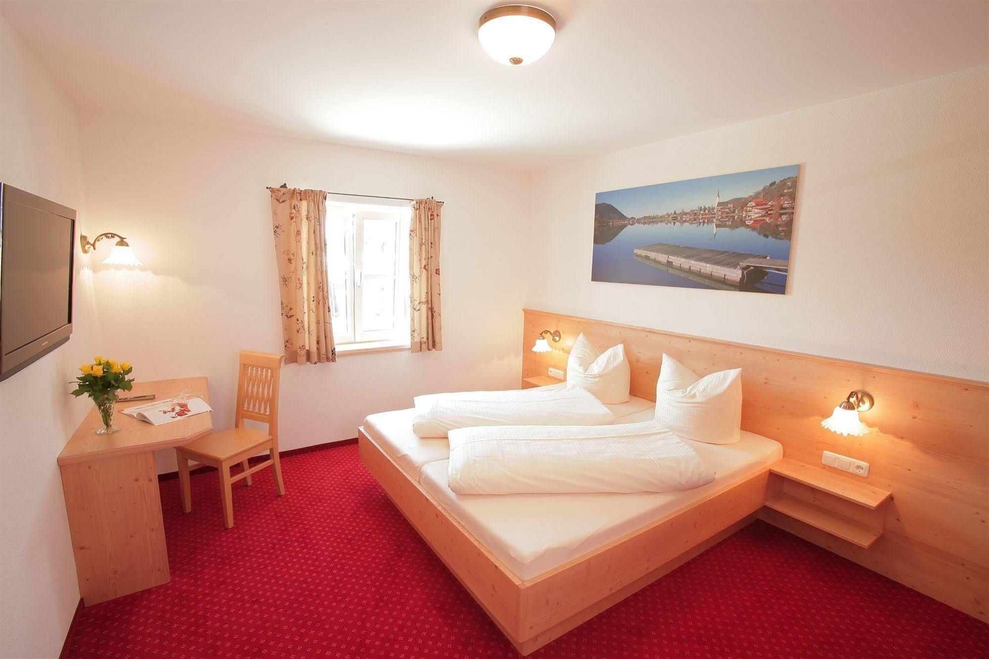 Pension Schweizerhaus Garni ไวอาร์น ภายนอก รูปภาพ