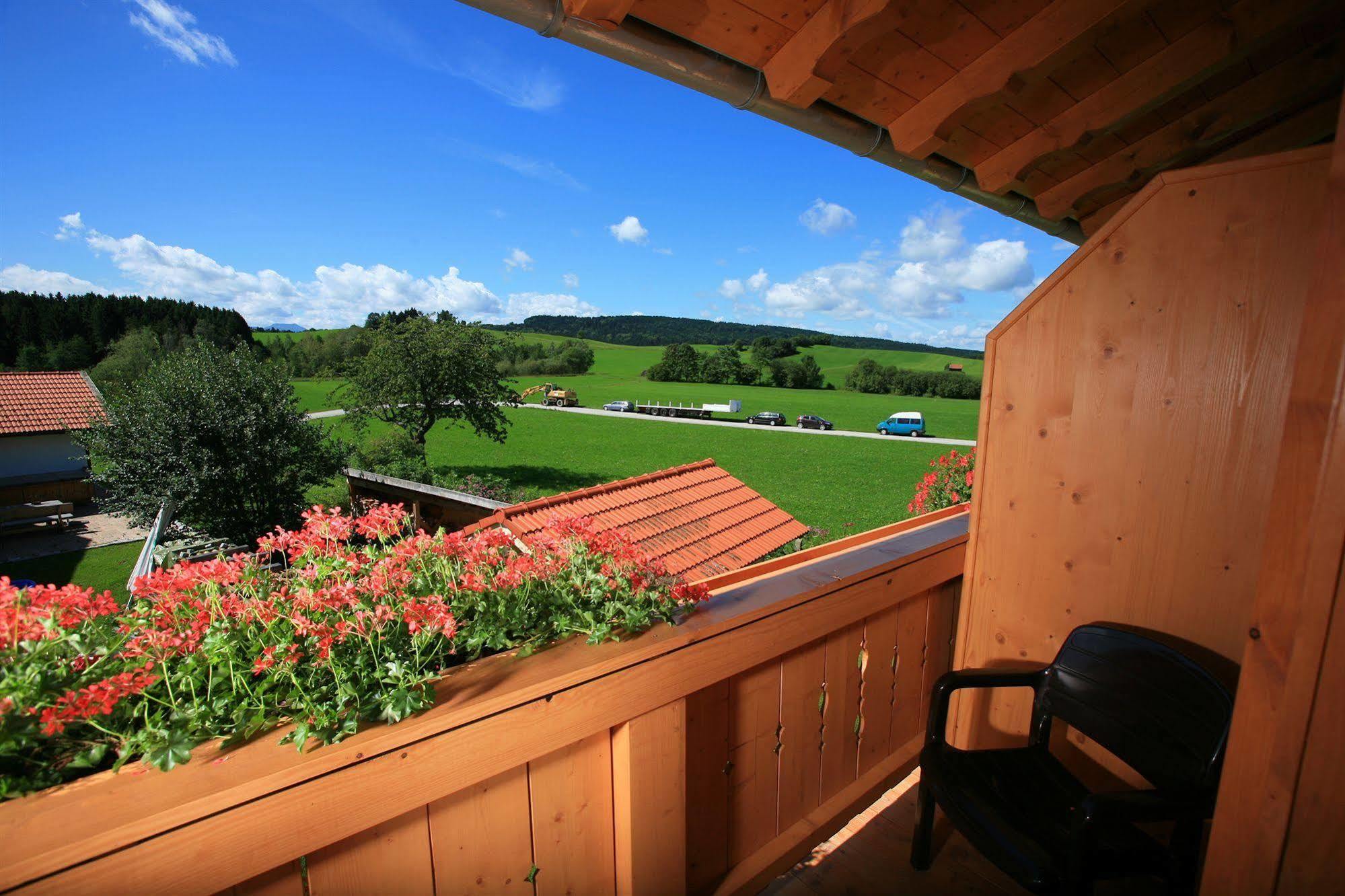 Pension Schweizerhaus Garni ไวอาร์น ภายนอก รูปภาพ